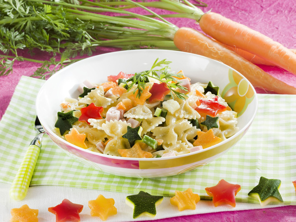 Farfalle arcobaleno di verdure